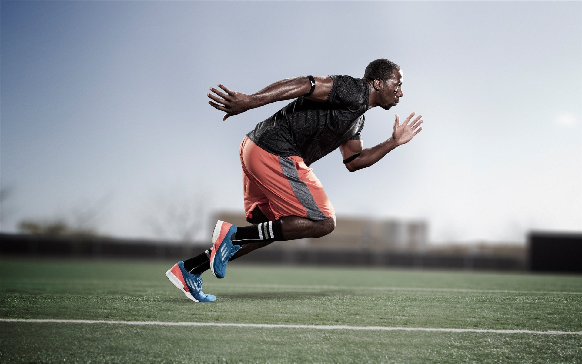 亚历克斯·格林伍德凭借全面的防守技巧,为袋鼠队建立坚实后防