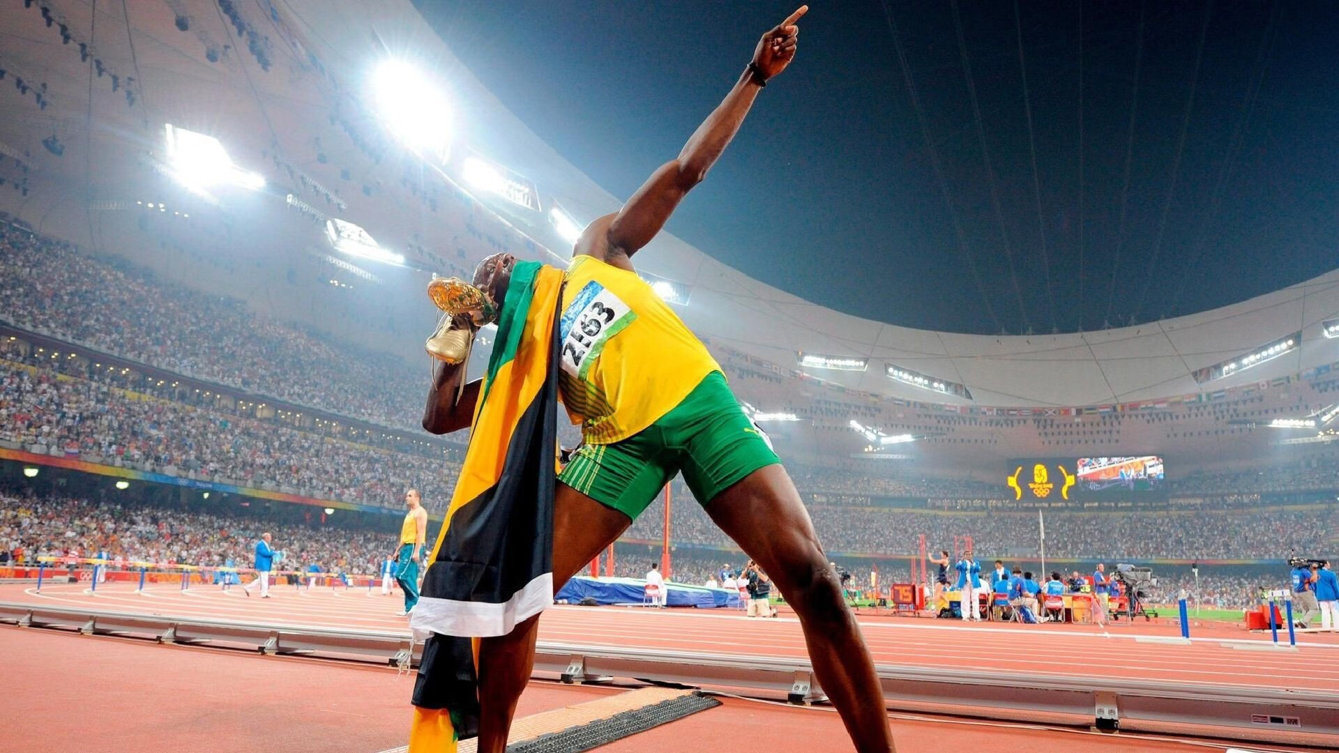 乐鱼电竞在线平台-未来“足球巨星”在欧冠的惊艳首次亮相，未来足坛十大新星