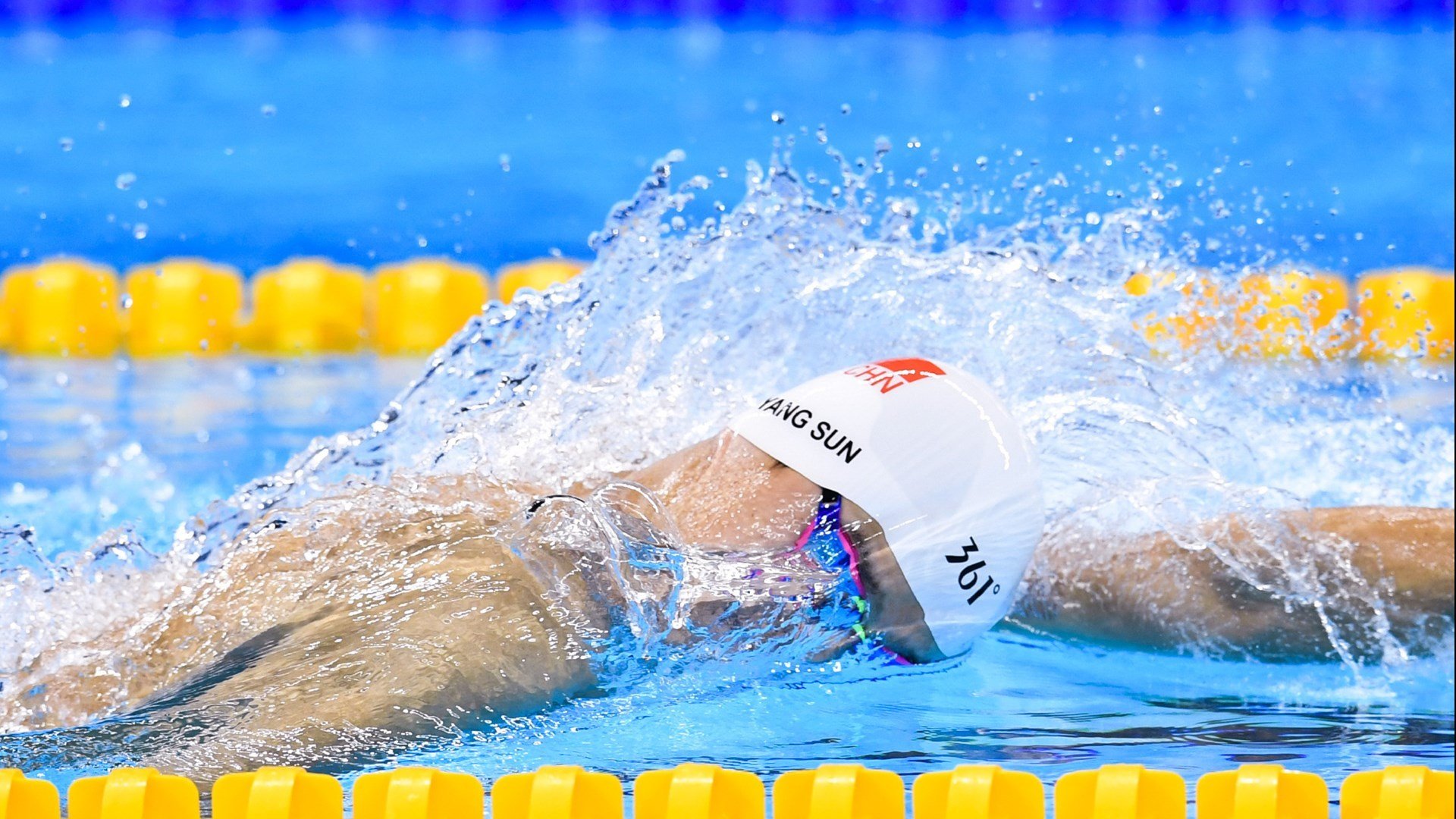 篮球运动成为青少年最喜爱的体育项目之一，篮球运动对青少年身体健康的积极影响